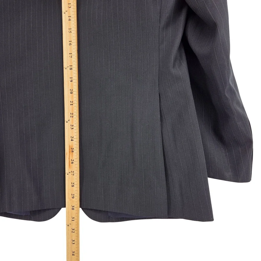 JOS A BANK Traveler's Collection Mens Jacket Blazer Navy Blue Pinstripe 43R *46R